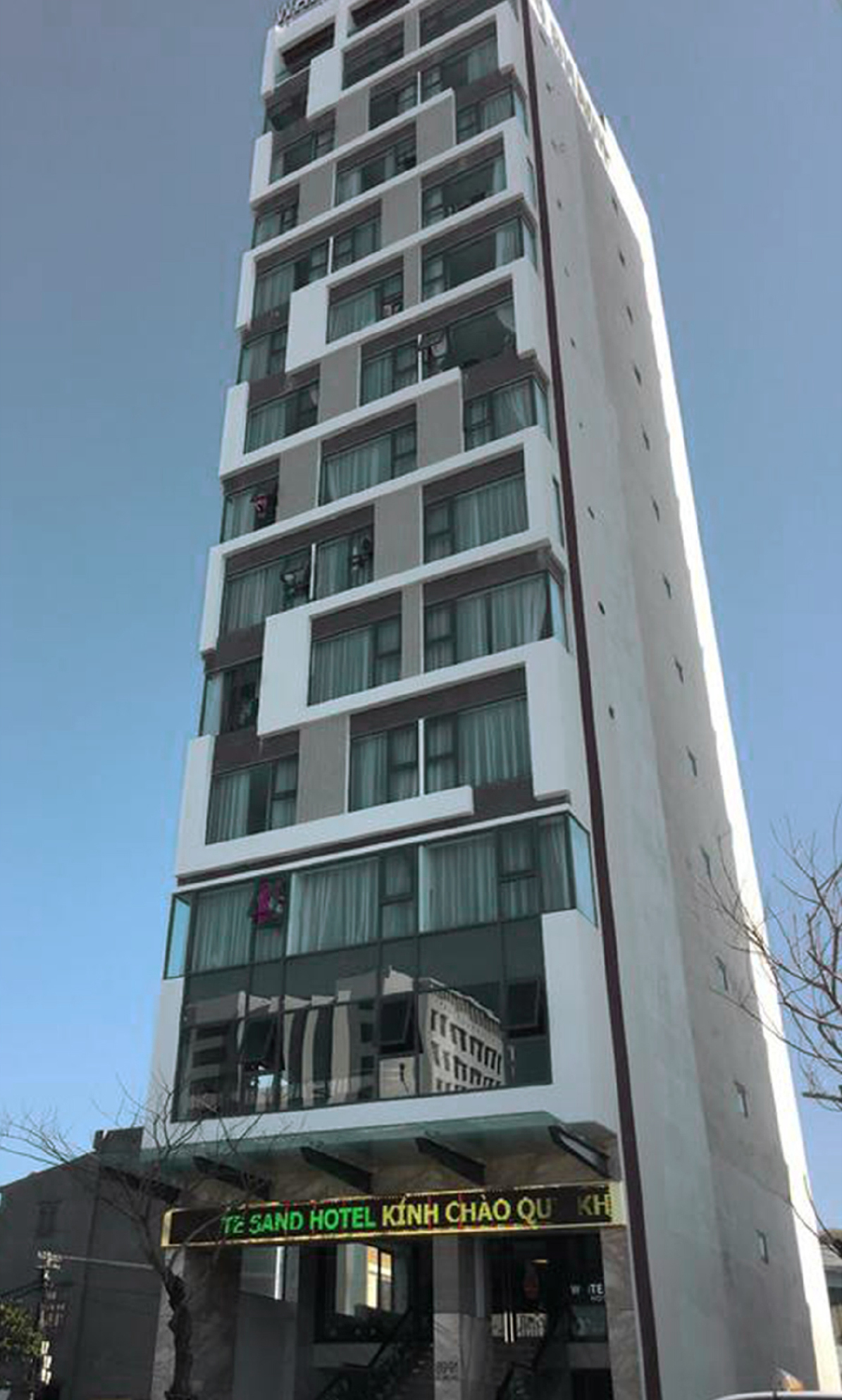 White sand Hotel